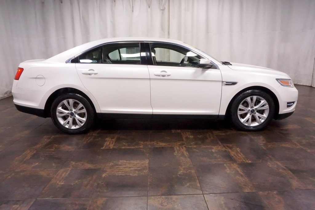 Pre-owned 2010 Ford Taurus Sel 4d Sedan In Boardman #t18609a 