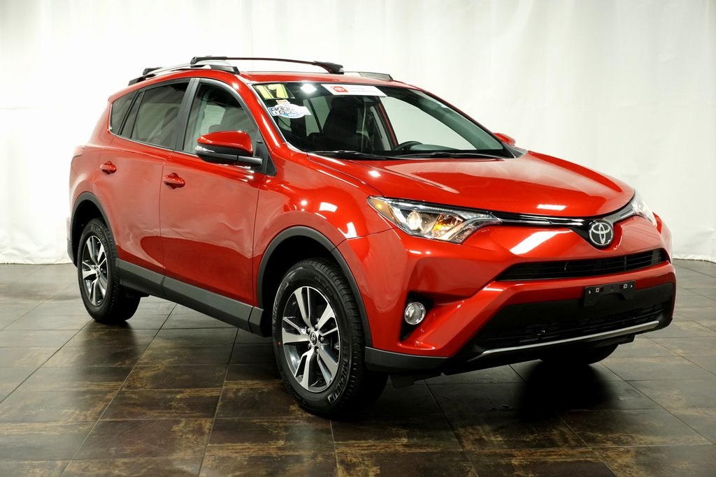 Certified Pre-Owned 2017 Toyota RAV4 XLE 4D Sport Utility in Boardman