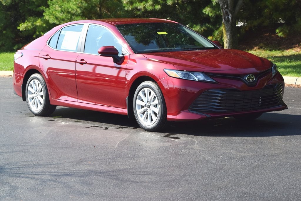 New 2019 Toyota Camry LE 4D Sedan in Boardman #T19124 | Toyota of Boardman