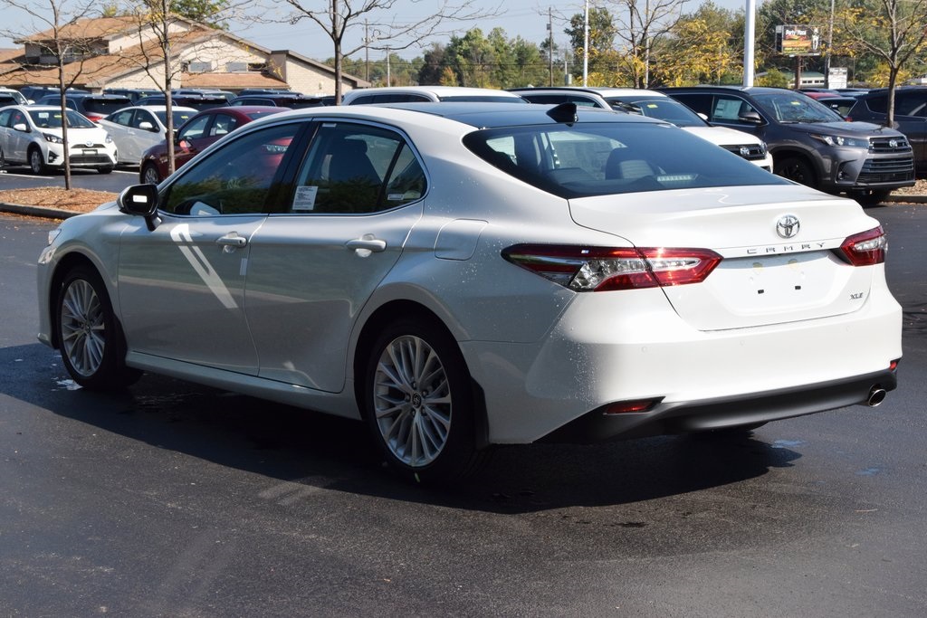 New 2019 Toyota Camry XLE 4D Sedan in Boardman #T19126 | Toyota of Boardman