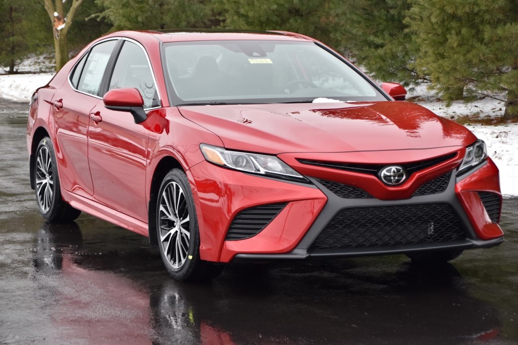 New 2019 Toyota Camry SE 4D Sedan in Boardman #T19412 | Toyota of Boardman