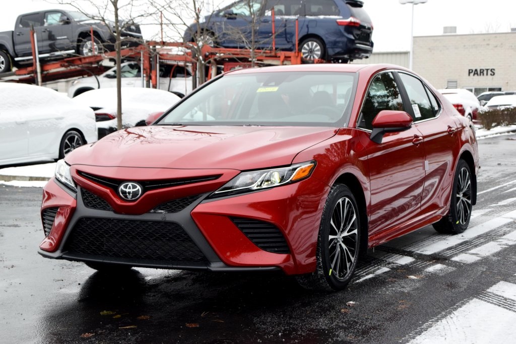 New 2019 Toyota Camry SE 4D Sedan in Boardman #T19254 | Toyota of Boardman