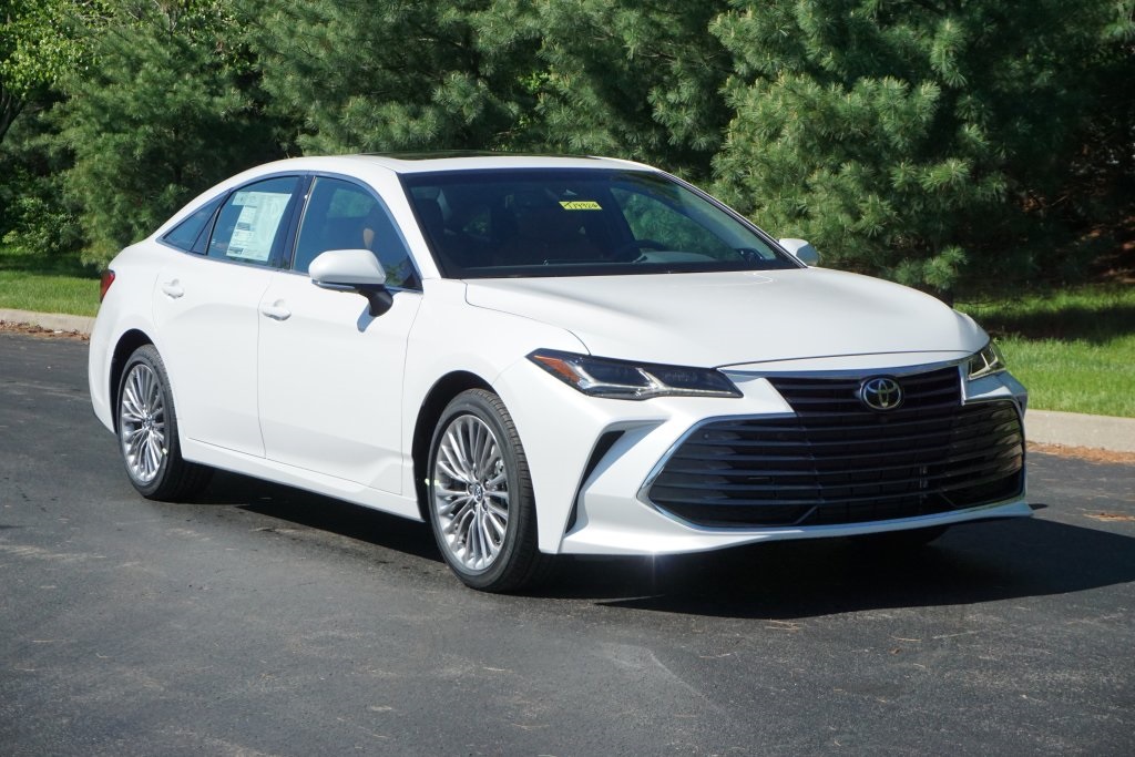 New 2019 Toyota Avalon Limited 4D Sedan in Boardman #T19926 | Toyota of ...