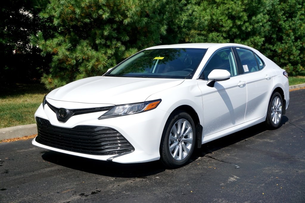 New 2020 Toyota Camry LE 4D Sedan in Boardman #T20079 | Toyota of Boardman