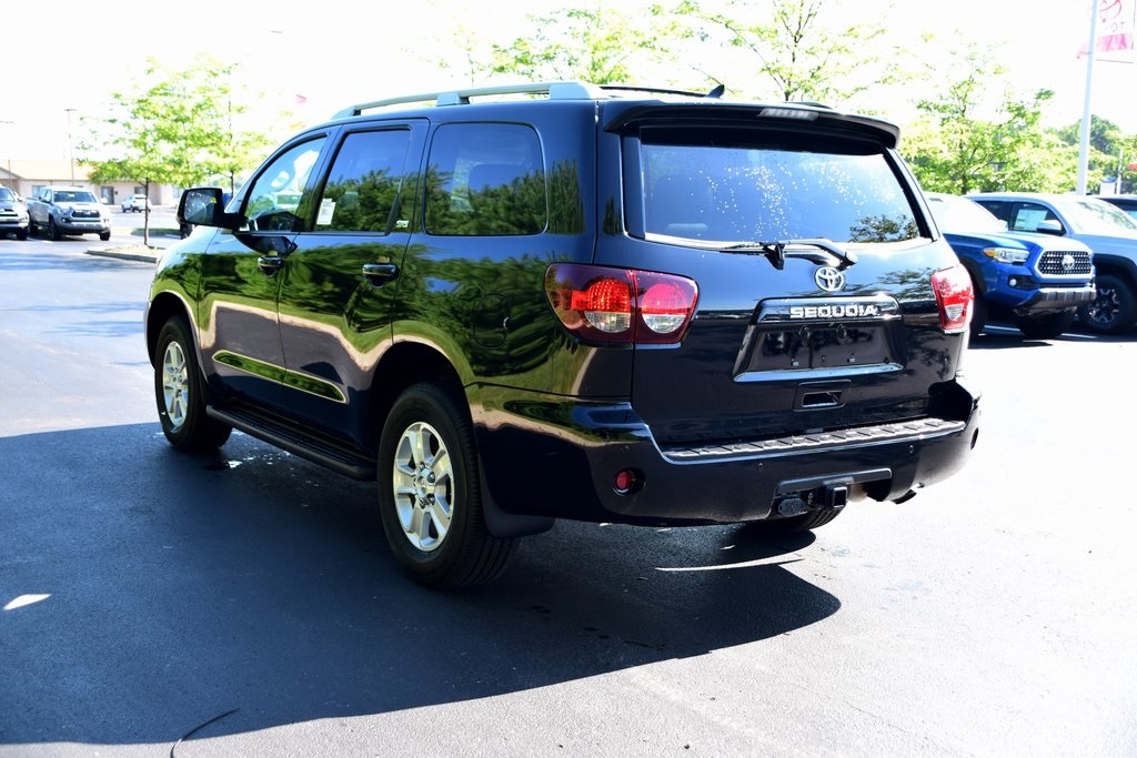 Toyota sequoia sr5