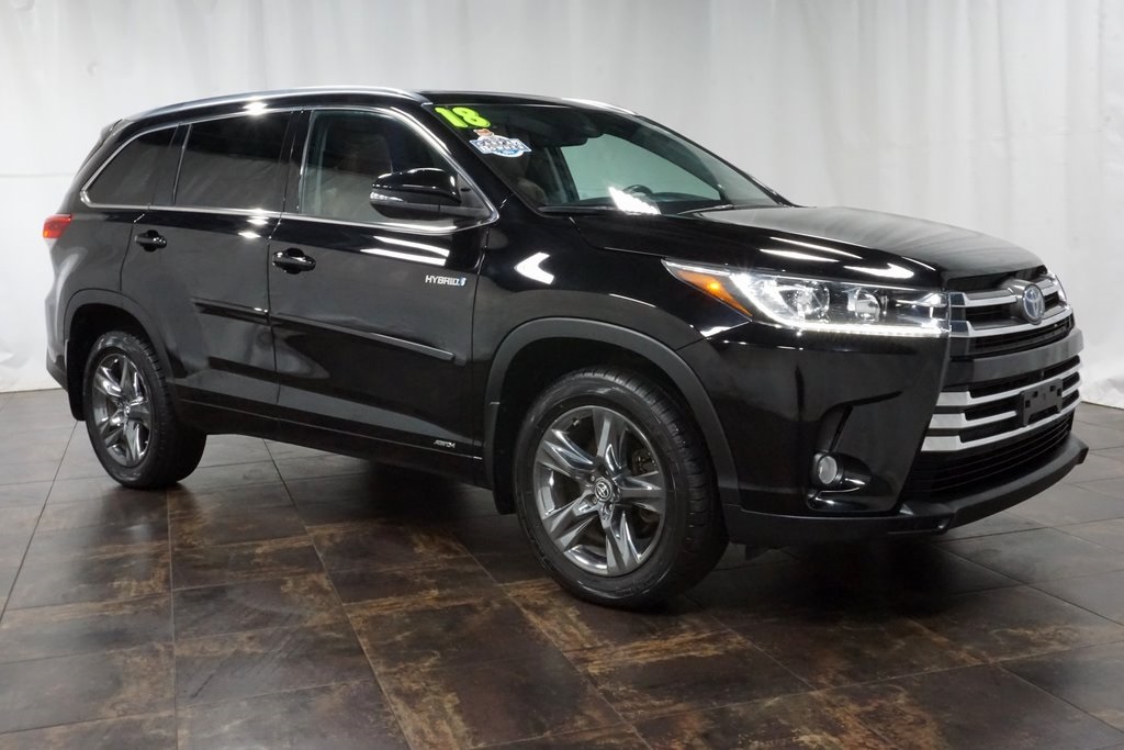 Pre-Owned 2018 Toyota Highlander Hybrid Limited Platinum 4D Sport ...