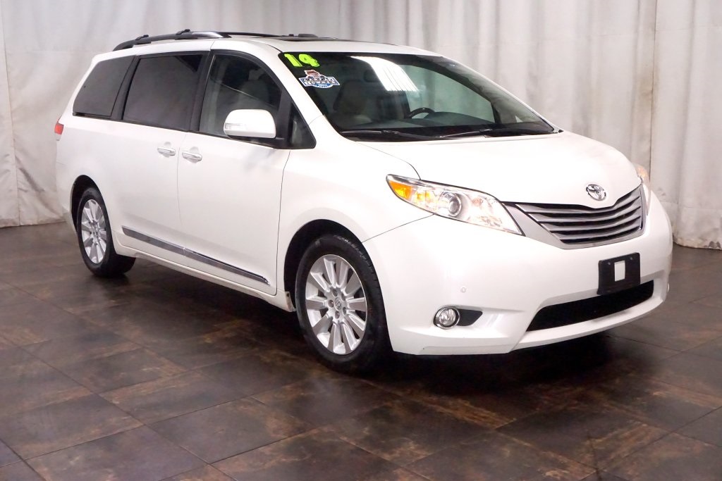 Pre-Owned 2014 Toyota Sienna Limited 4D Passenger Van in Boardman # ...