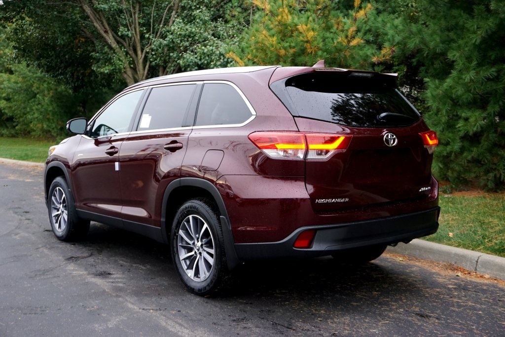 New 2019 Toyota Highlander XLE 4D Sport Utility in ...