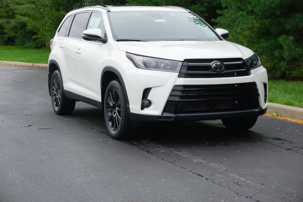 New 2019 Toyota Highlander SE 4D Sport Utility in Boardman ...